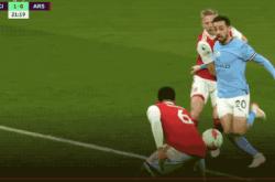 包含休斯顿火箭八强战血战阿森纳，德布劳内砍下8记关键球，全场沸腾的词条